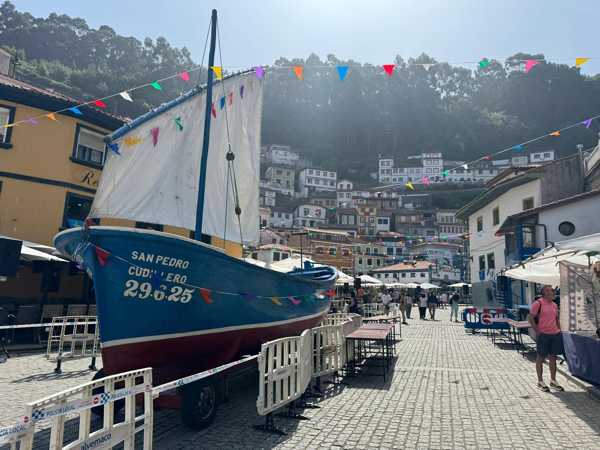 Así fue el día de L'Amuravera en Cudillero