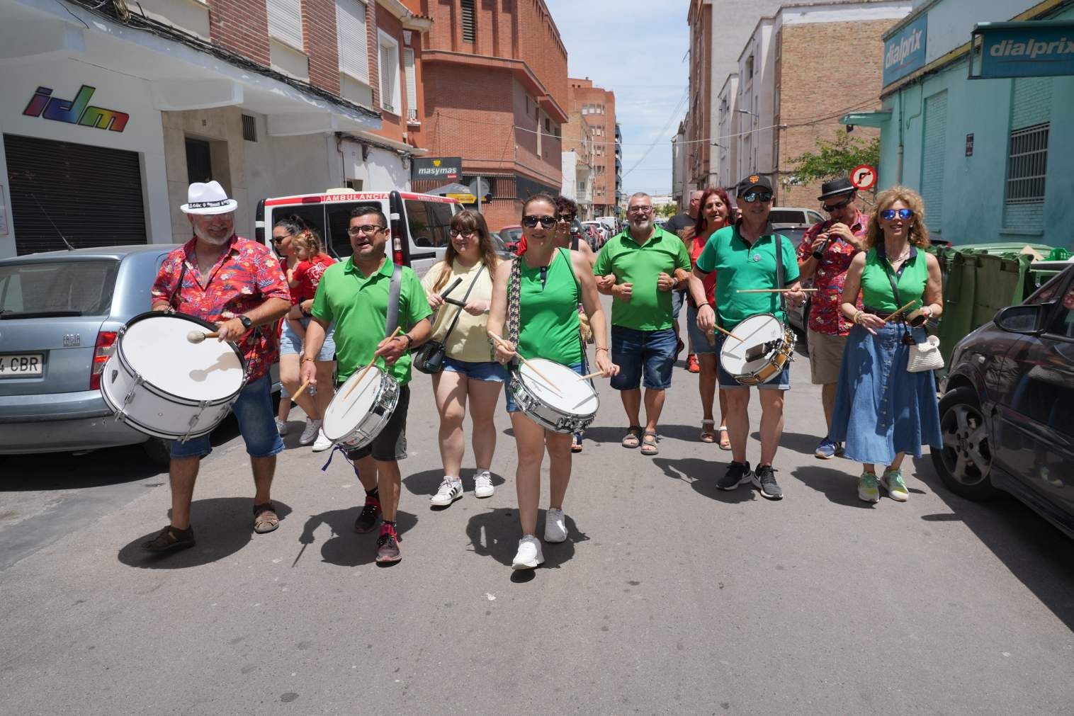 El Grau da inicio a las fiestas de Sant Pere con pólvora, bous y música