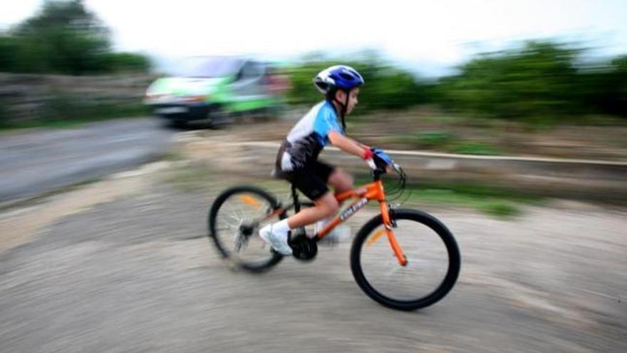 El uso del casco en los ciclistas salva vidas