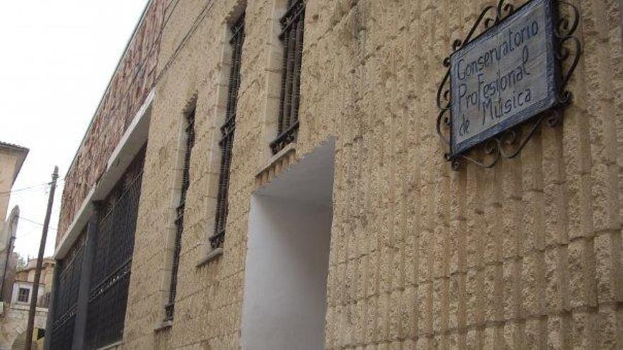 Fachada del conservatorio de Segorbe.