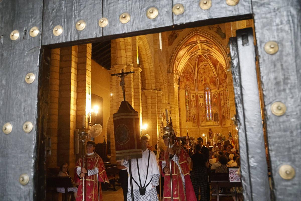 San Lorenzo Mártir recorre las calles de Córdoba en su tradicional procesión de agosto San Lorenzo Mártir recorre las calles de Córdoba en su tradicional procesión de agosto