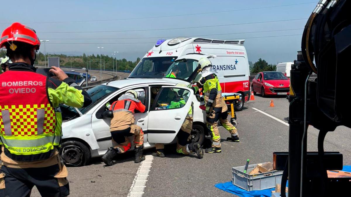 Un accidente en la A--66 provoca varios kilómetros de retenciones  en sentido a León