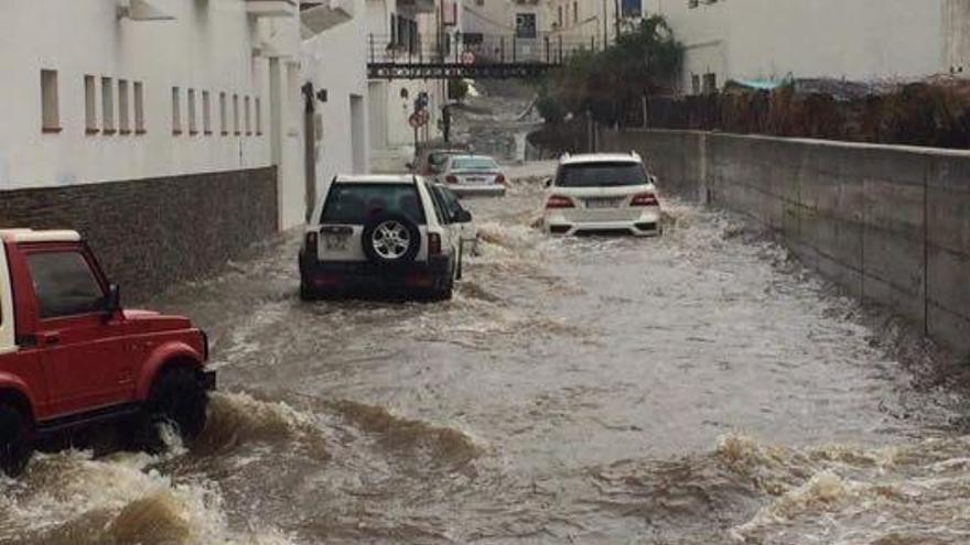 Estat que presenta la riera de Cadaqués aquest diumenge.