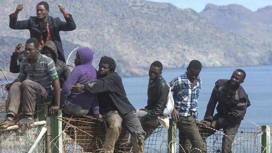 Europa y África pactan un plan para frenar la inmigración irregular