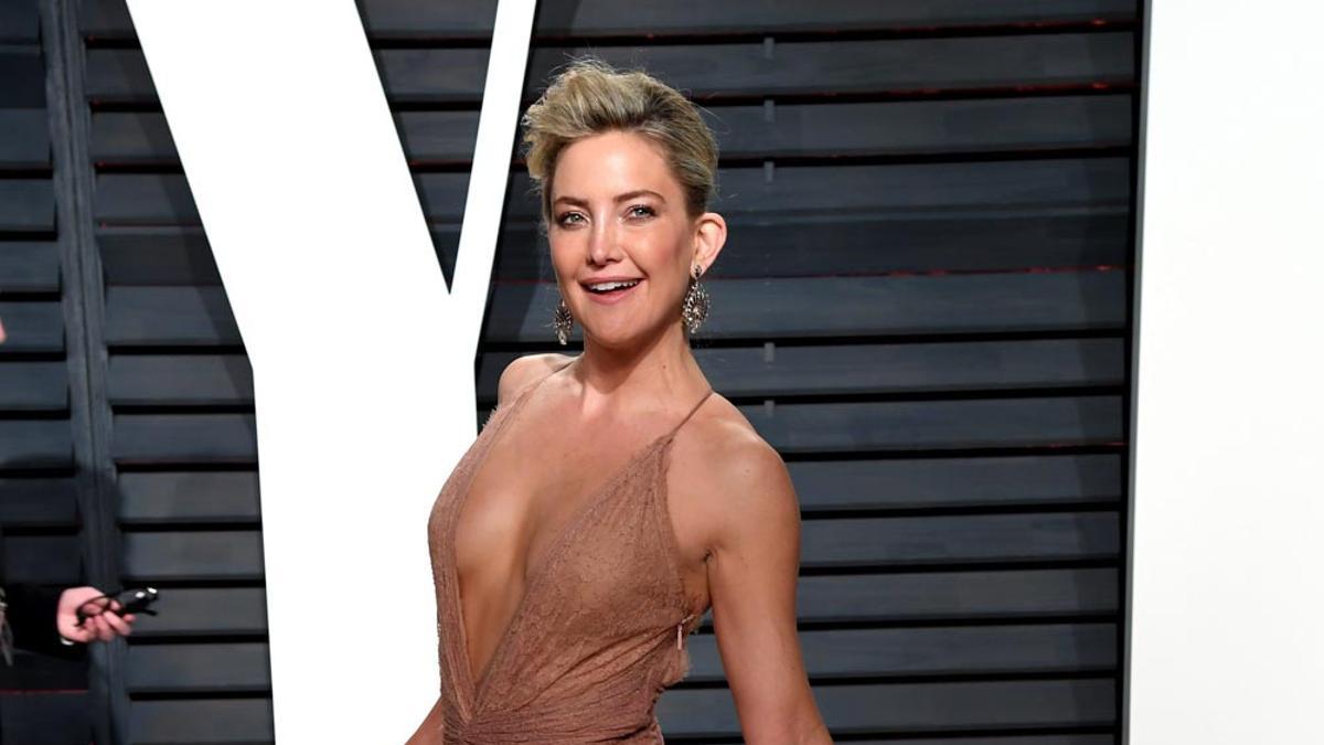 Oscar 2017: Kate Hudson con vestido de color nada