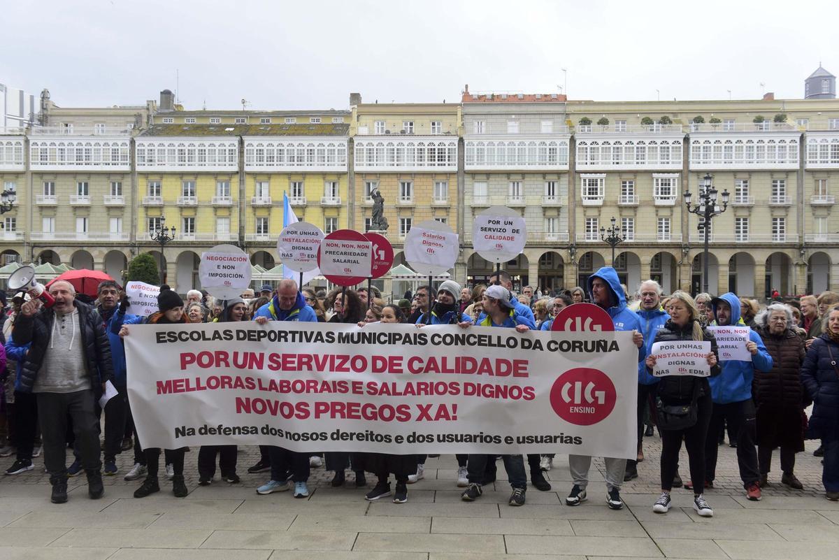 Manifestación de los trabajadores de las escuelas deportivas municipales