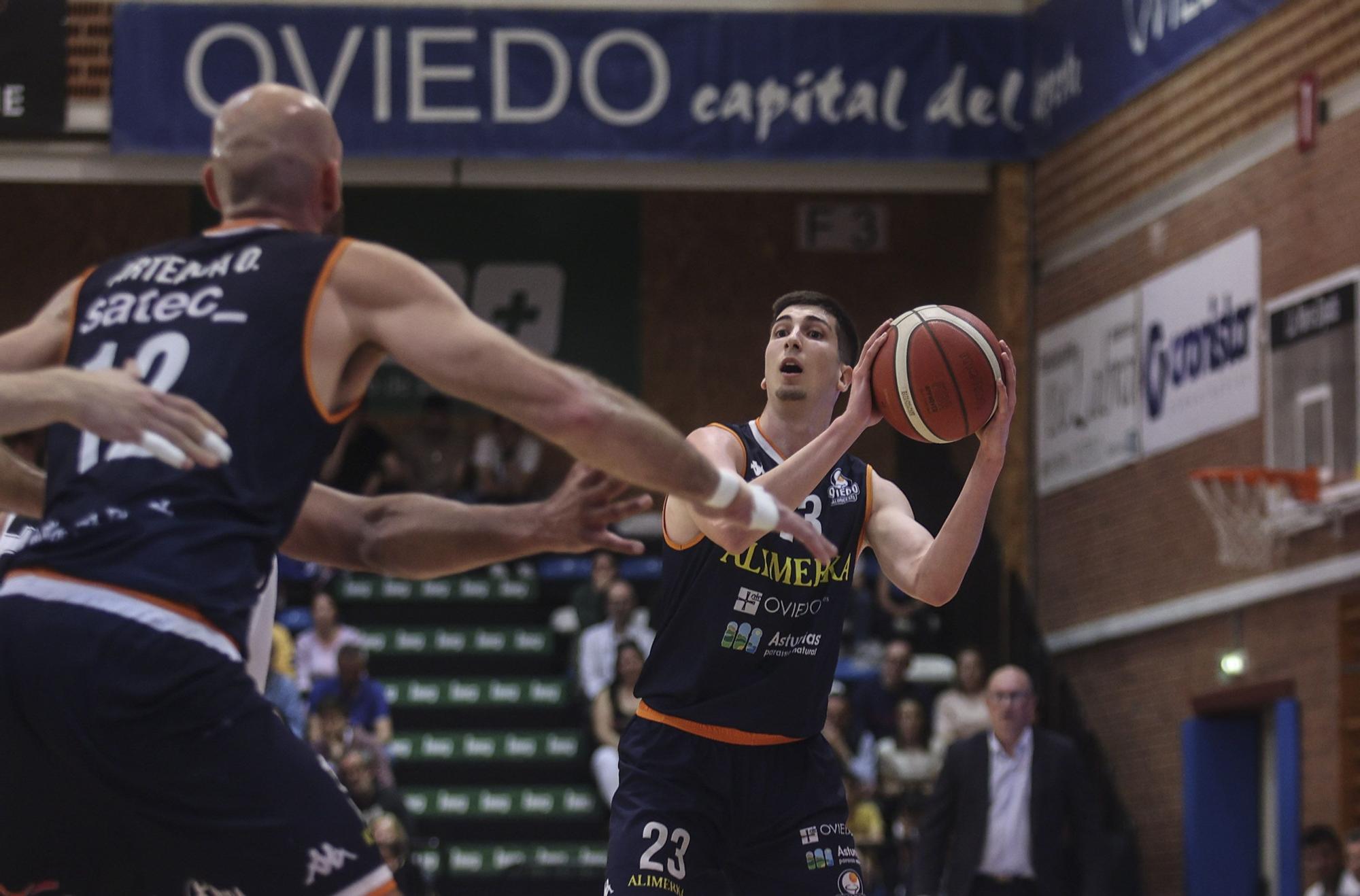 (98-88): El Alimerka Oviedo Baloncesto gana un partido a vida o muerte al Afanión Almansa