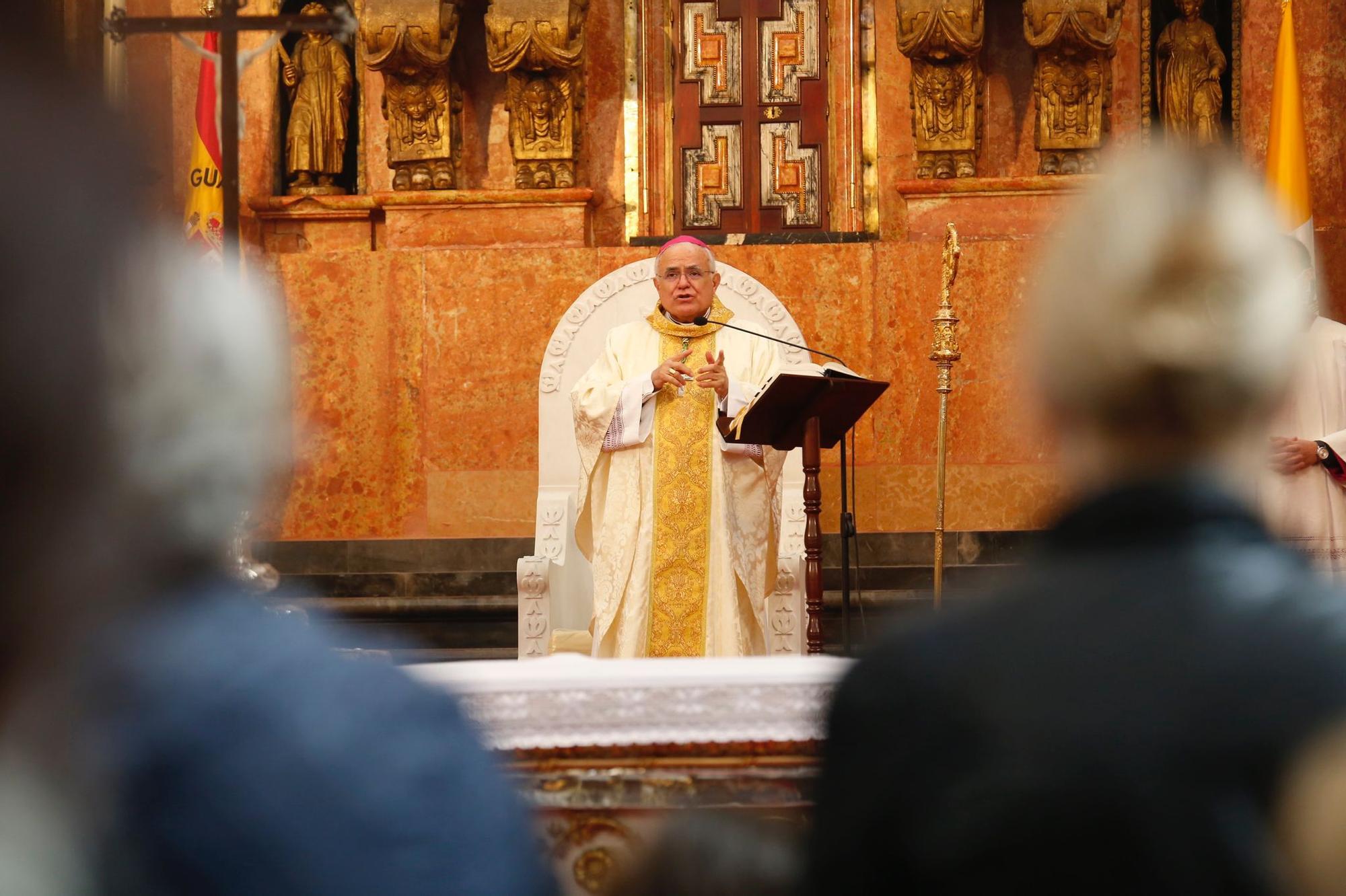 El obispo de Córdoba preside la Misa de Año Nuevo en la catedral
