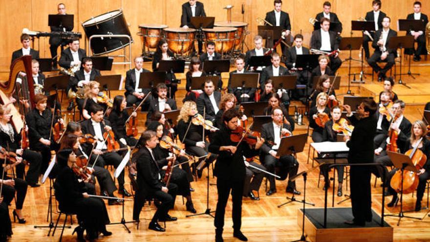 La Real Filharmonía inicia temporada con Mariola Cantarero y Simón Orfila