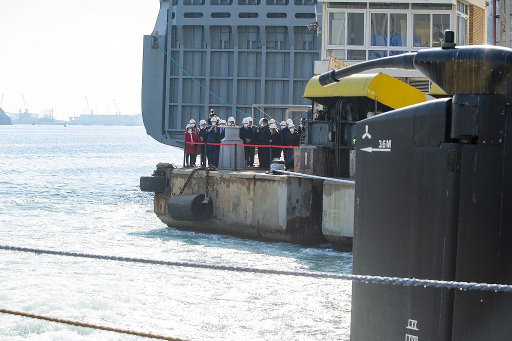 Margarita Robles visita las instalaciones de Navantia en Cartagena