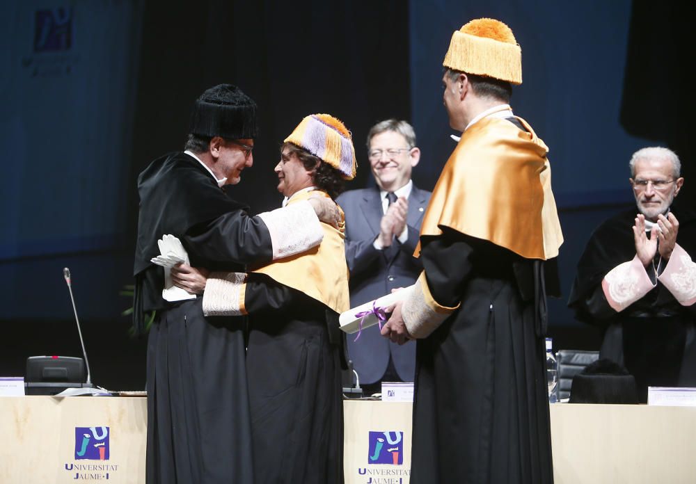 Jordi Garcés, investido doctor honoris causa por la UJI