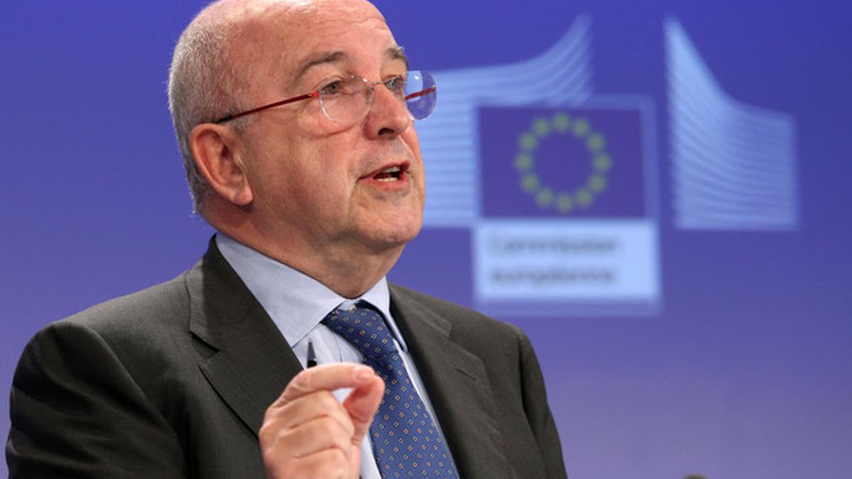 Almunia explica los planes de reestructuración de la Comisión Europea