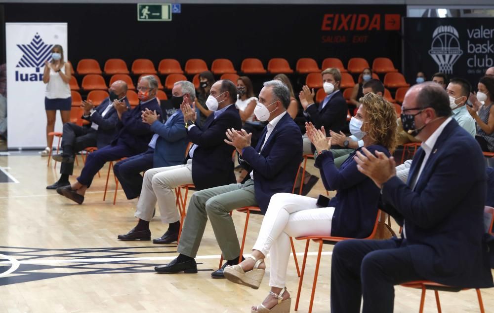 Presentación equipaciones del Valencia Basket