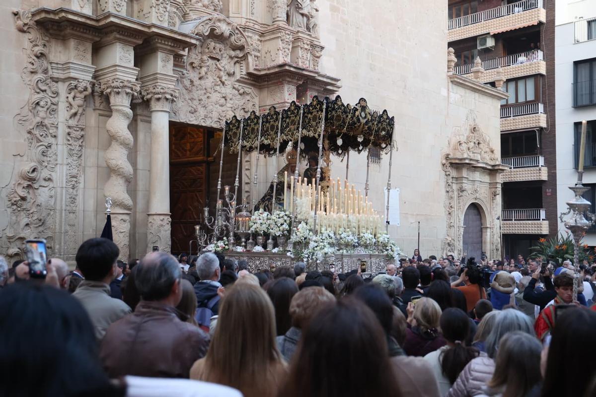 Martes Santo en Alicante 2026: Procesión de la Hermandad del Cristo del Mar y la Virgen de los Dolores Coronada Martes Santo en Alicante 2026: Procesión de la Hermandad del Cristo del Mar y la Virgen de los Dolores Coronada