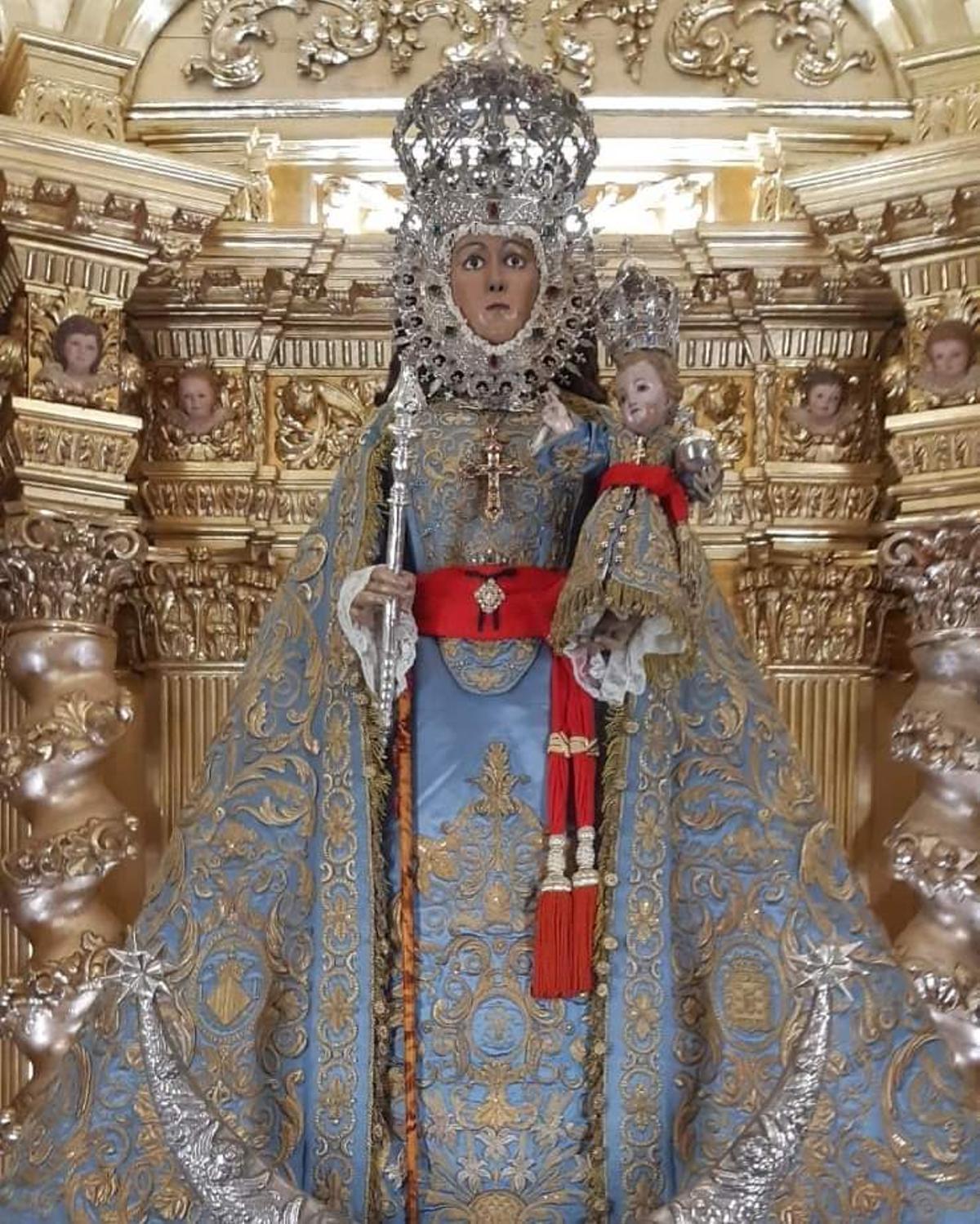La Fuensanta, este miércoles, con el manto valenciano