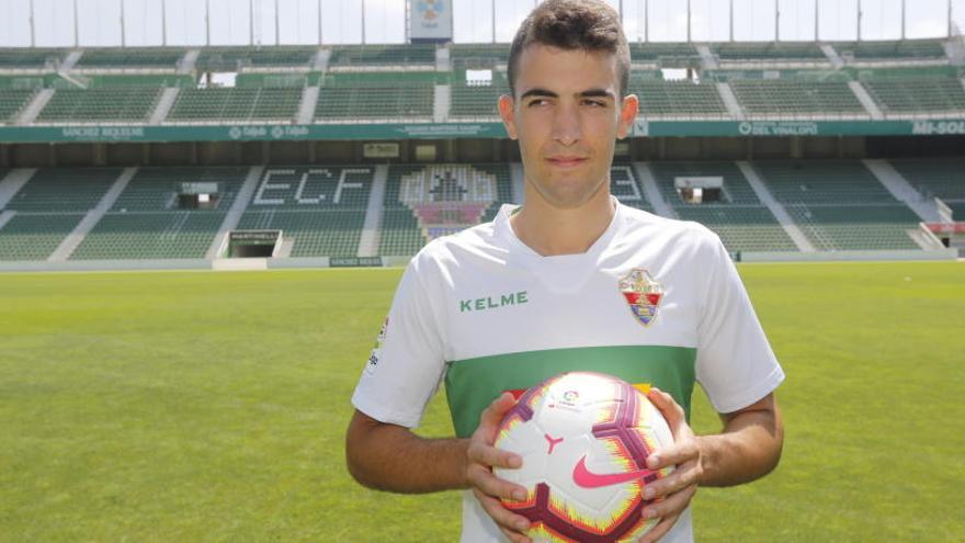 Claudio Medina, el día de su presentación con el Elche