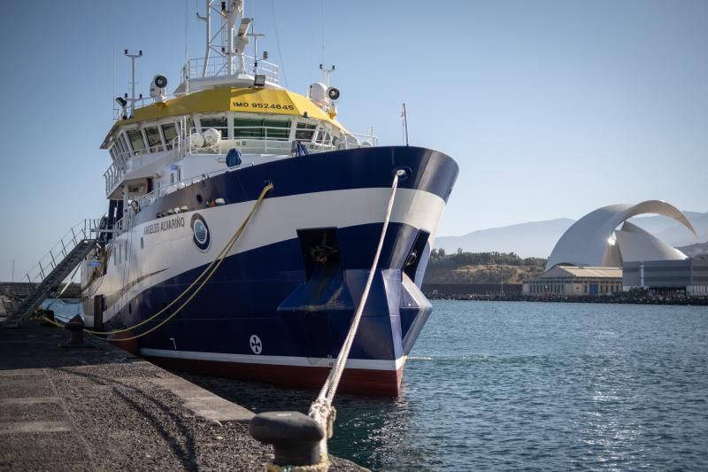 Niñas desaparecidas en Tenerife: Llegada del barco que va a buscar Tomás Gimeno y sus hijas