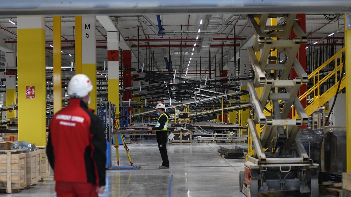 Amazon ya estudia ampliar su capacidad logística en Corvera - La Opinión de  Murcia