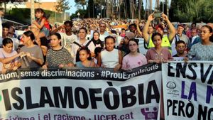 Piera surt al carrer i apel·la a preservar la "convivència" entre les comunitats