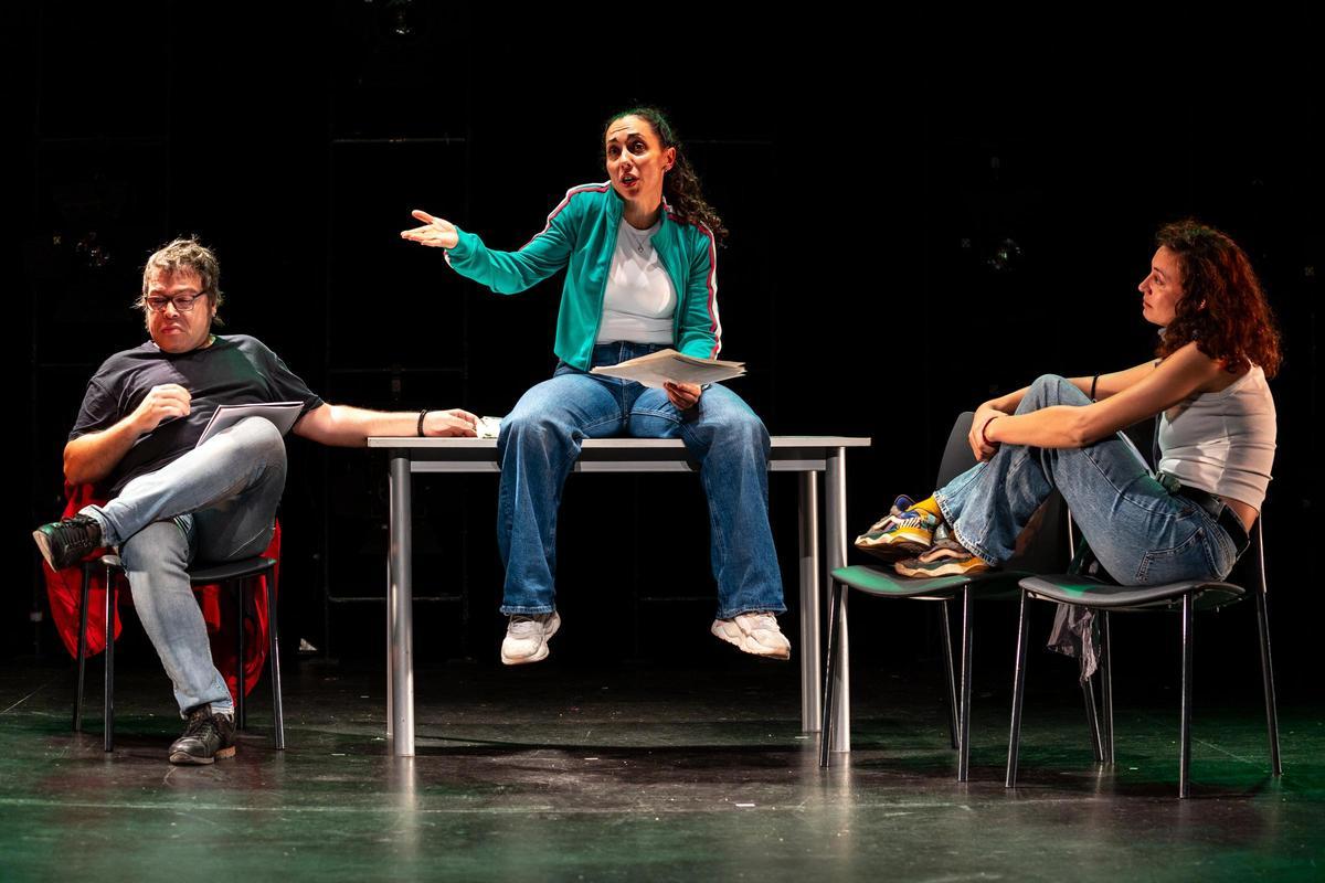 Acostar la creació escènica a la ciutadania, així com fer visible el talent, la diversitat i les inquietuds de les dramaturgues i dramaturgs de la Comunitat són els objectius de la Marató de Monòlegs.