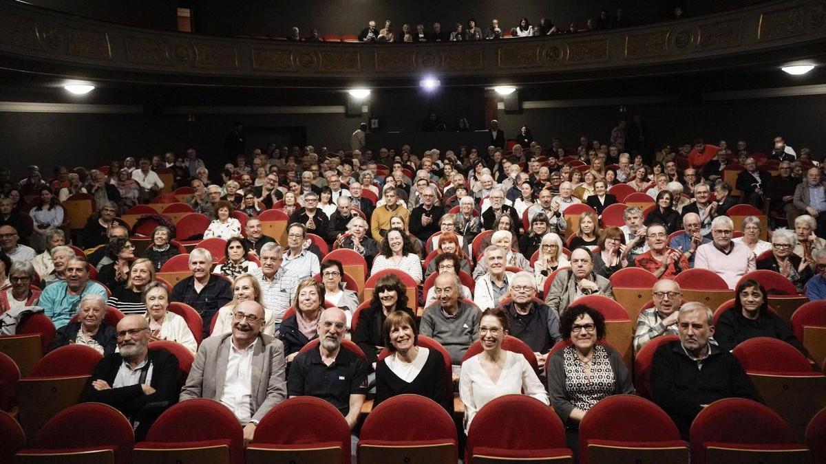 Els protagonistes i responsables del documental en primer pla, aquest matí al Teatre Conservatori