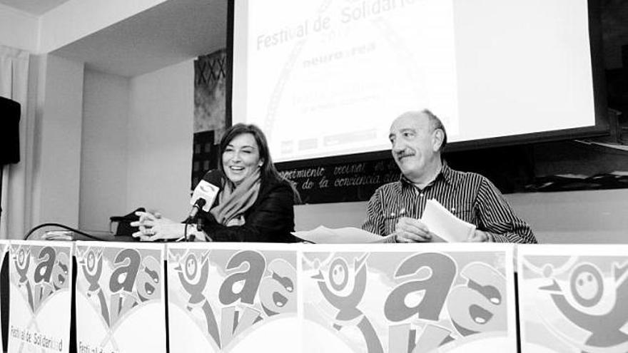 La presidenta de la FAV, Teresa Prada, y el secretario, Florencio Martín, ayer.