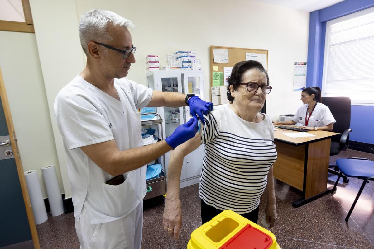 Descoberta una molècula del mateix cos humà capaç de frenar la grip