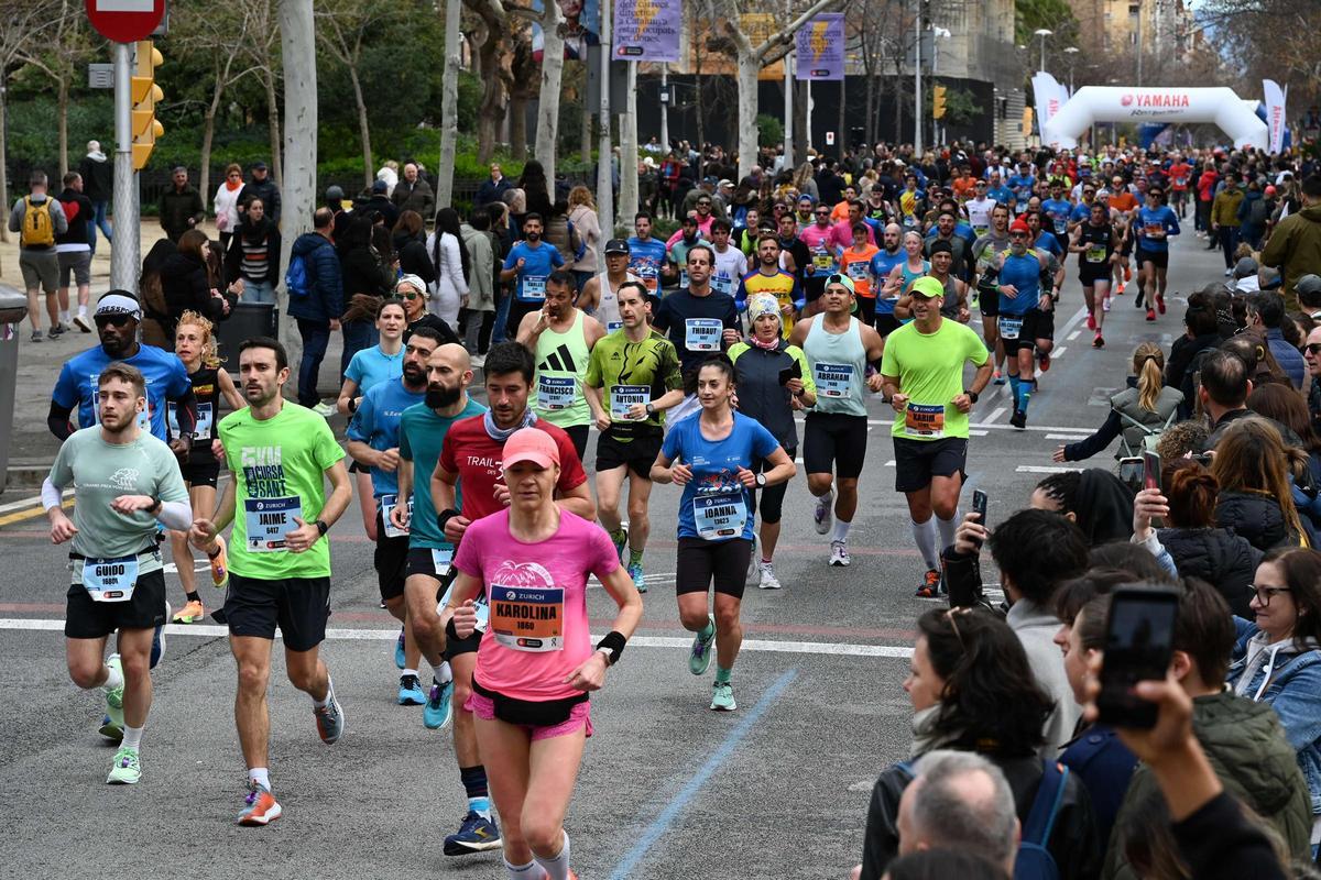 ¿Has participado en la Marató de Barcelona 2024? ¡Búscate en las fotos¡