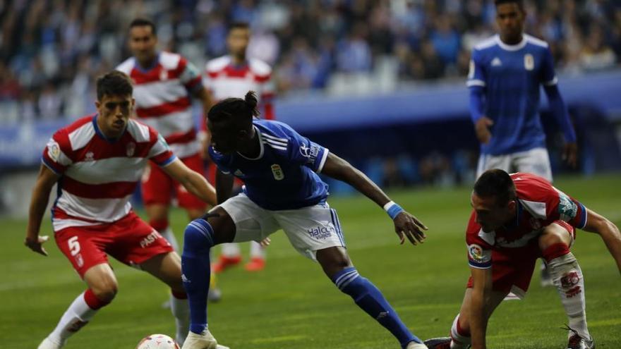 Ibra, en una acción del encuentro ante el Granada.