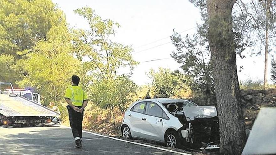 Arrolla a dos ciclistas en Benlloc y cuadruplica la tasa de alcohol