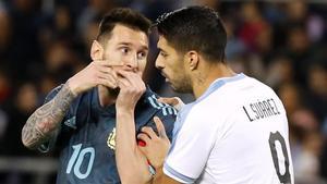 Messi con Luis Suárez, en un amistoso en Tel Aviv.