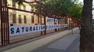 Los padres denuncian «abandono y saturación» en un colegio de Benicarló