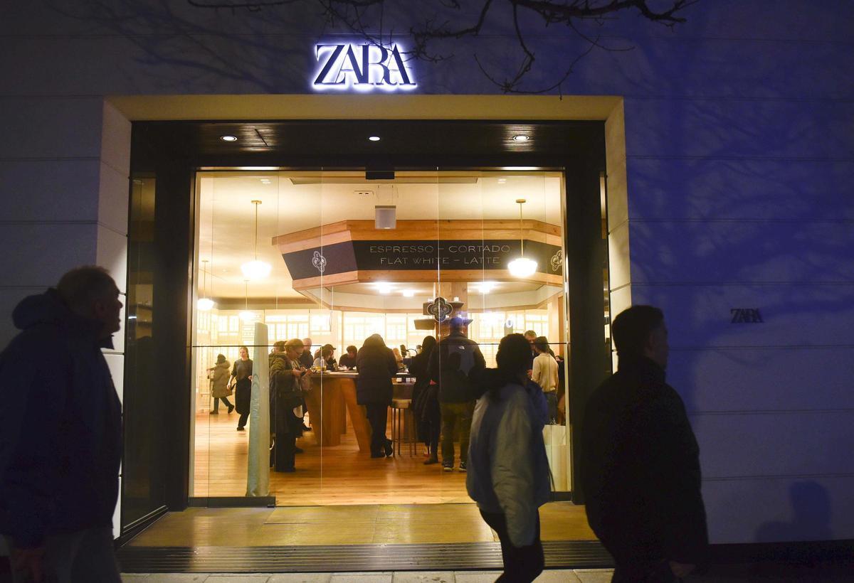 La primera tienda de Zara en Juan Flórez da su adiós definitivo
