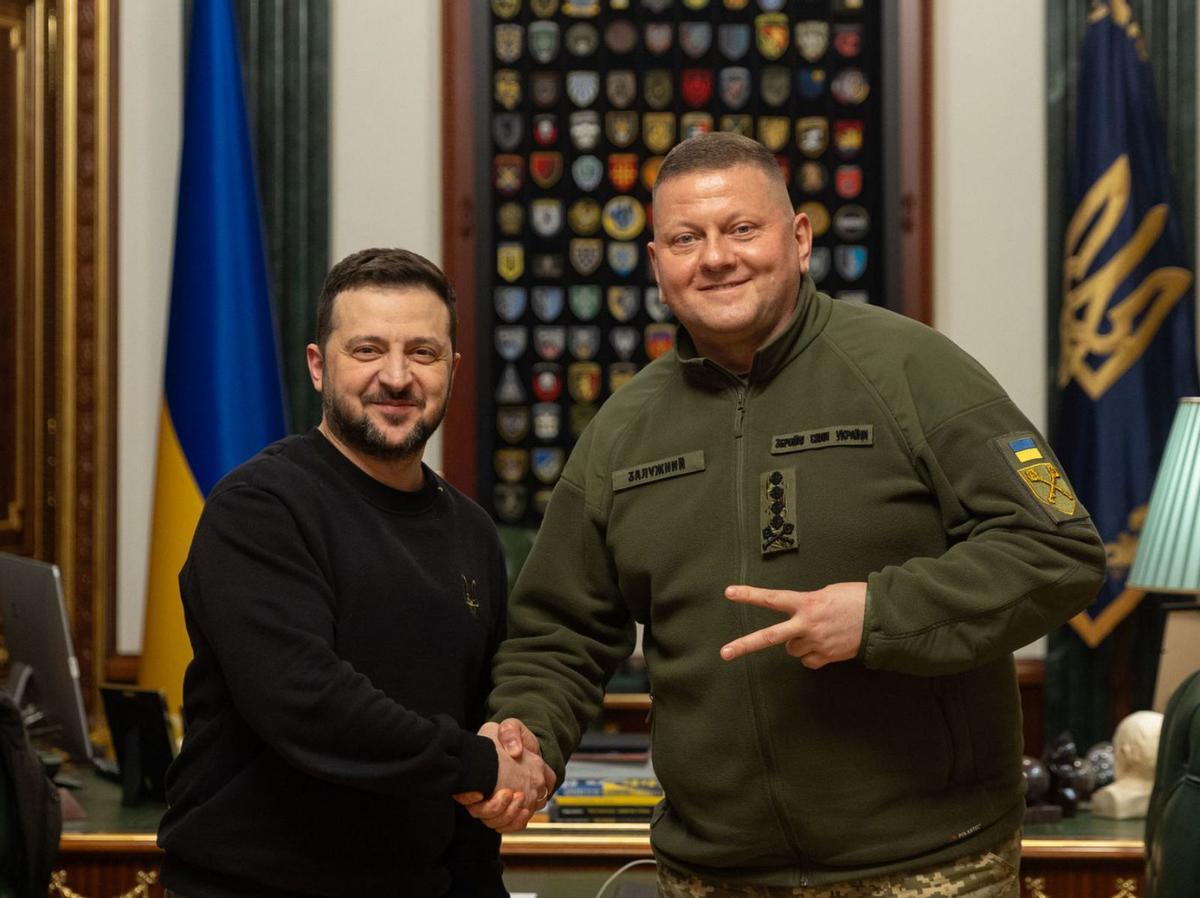 Zelenski destitueix el cap de les Forces Armades d’Ucraïna