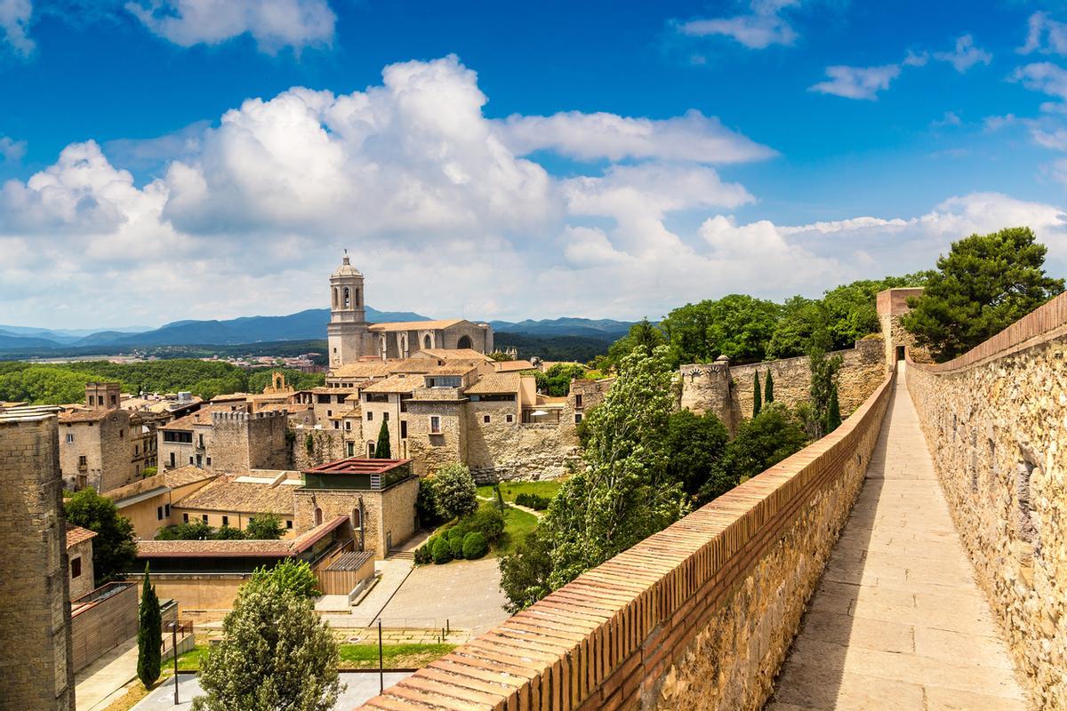Vistas de Girona desde la muralla medieval