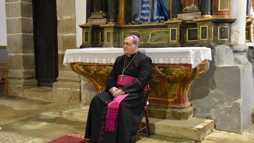 Gil Tamayo toma posesión como obispo de Ávila, hoy