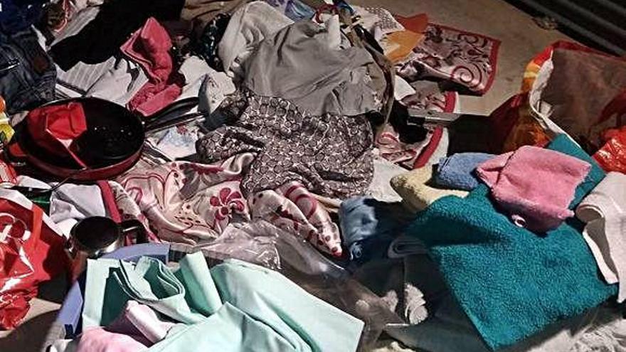 Dos vecinos de Alicante, detenidos con 40 juegos de cama robados en una casa