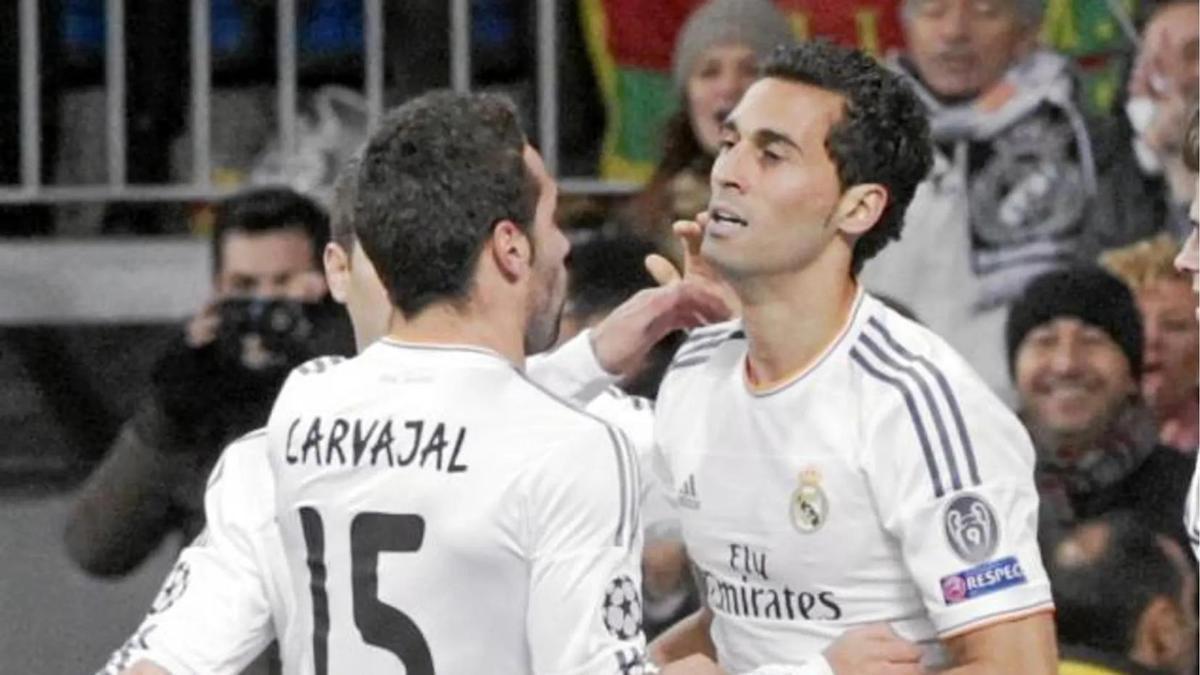 Dani Carvajal y Álvaro Arbeloa jugando en el Real Madrid