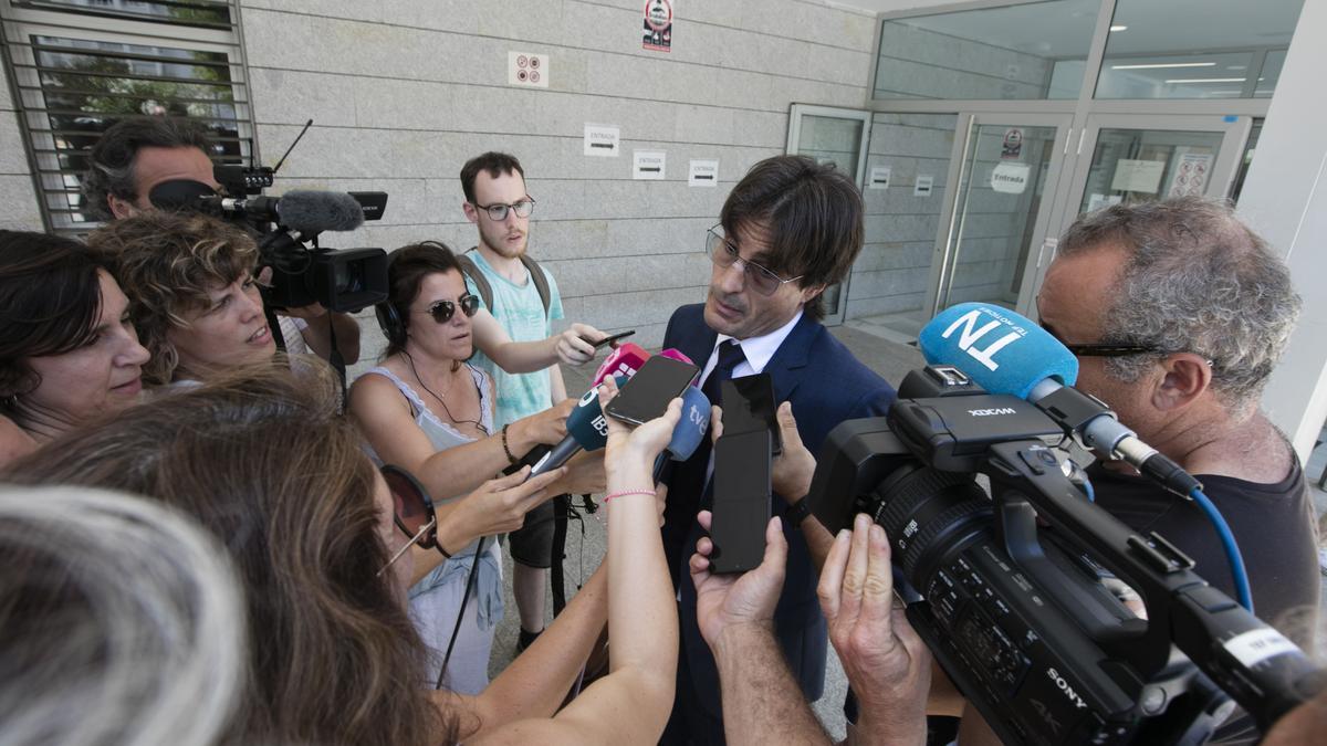 Ricard Mesquida, abogado de Benjamín Alonso, atiende a los medios