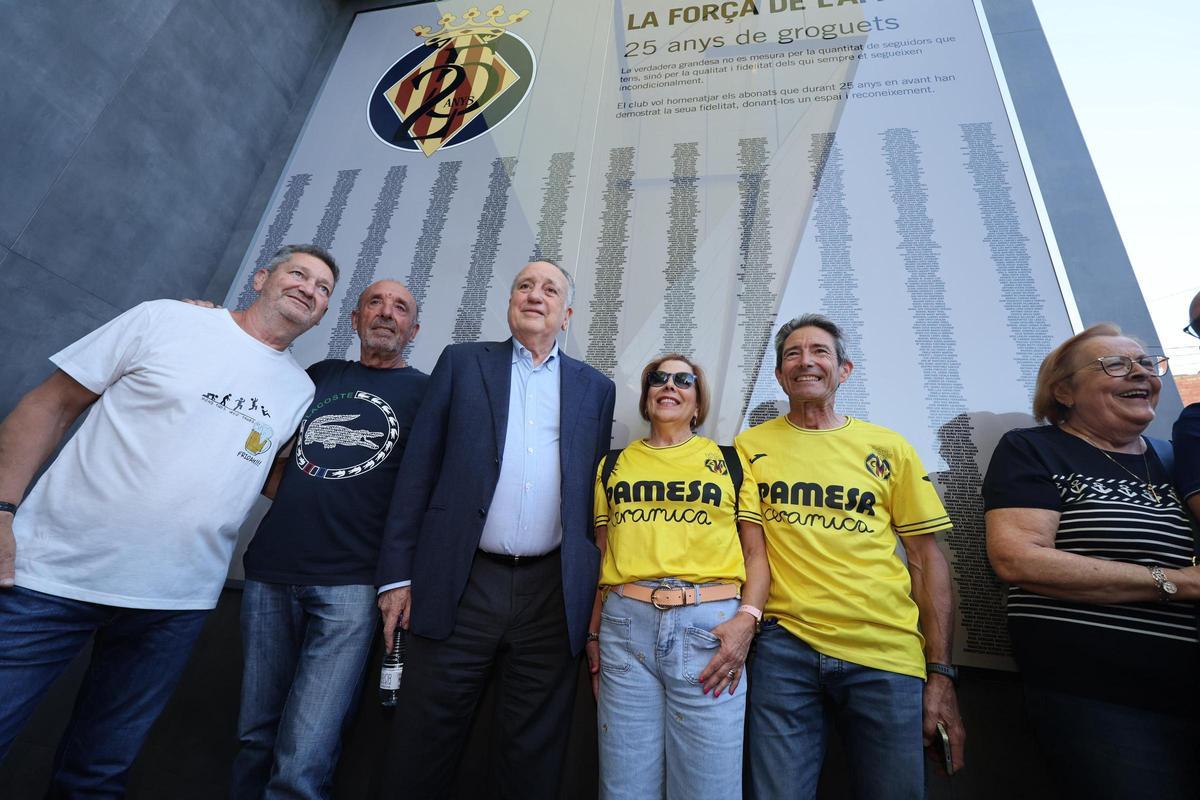 El Villarreal ha rendido homenaje a los abonados que cumplen 25 años como socios del club amarillo.
