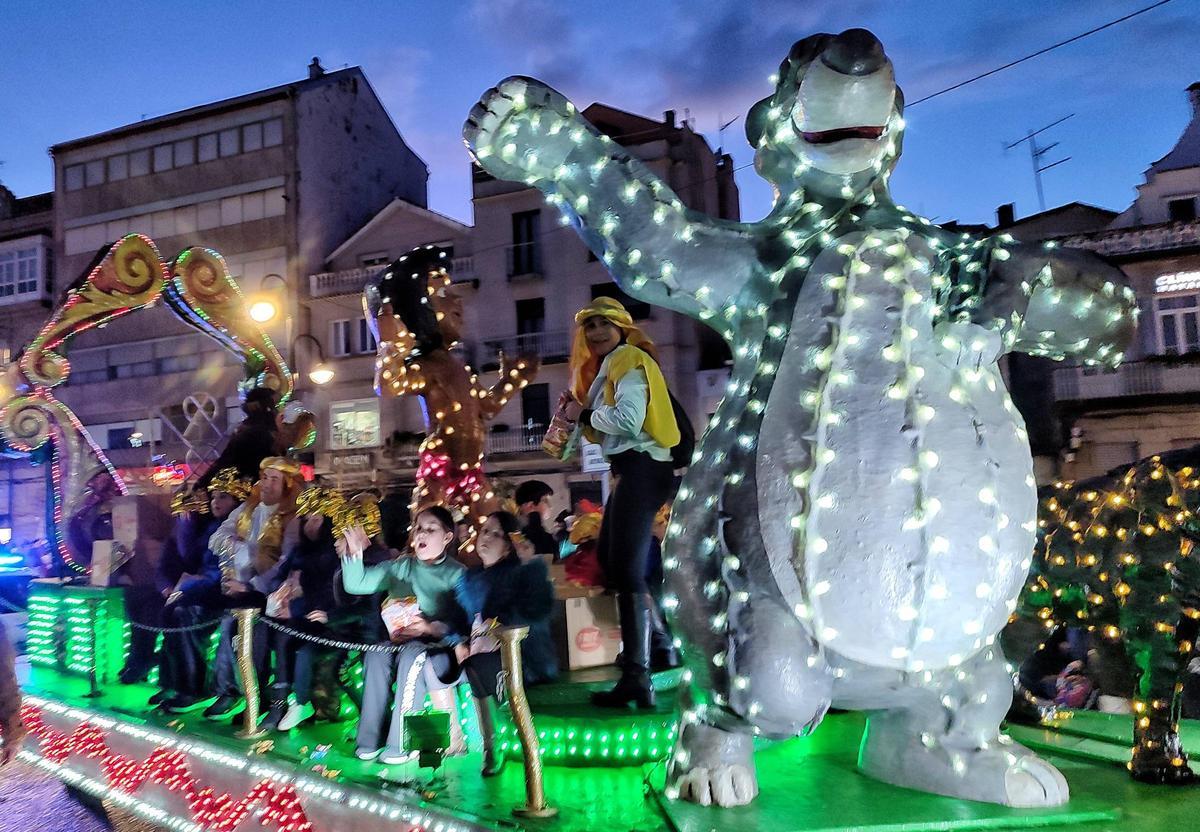 Las fotos de Sus Majestades los Reyes Magos recorriendo Cangas