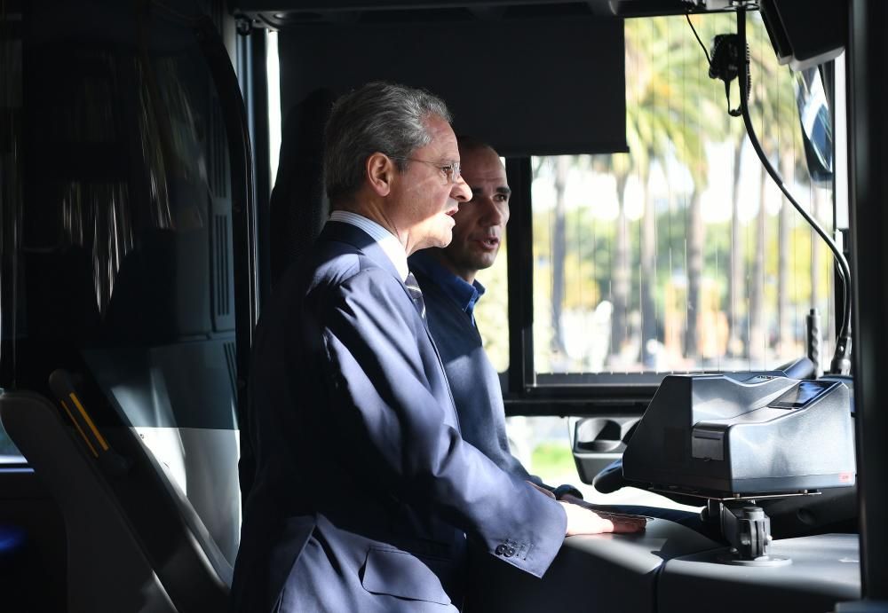 Llegada de los buses interurbanos al centro de A C