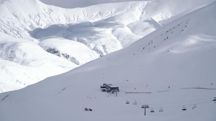 Más kilómetros y una calidad de la nieve inmejorable para disfrutar del fin de semana en las estaciones de Aramón