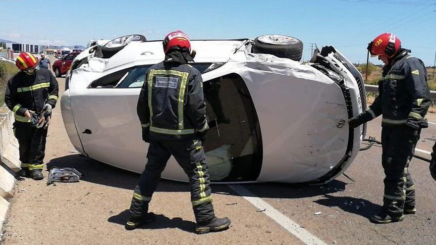 Dos heridos en un choque múltiple en la N-340 en Vila-real