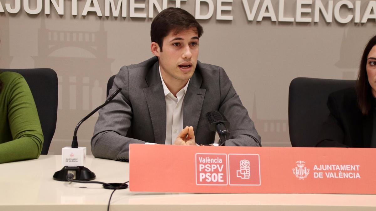 Borja Sanjuan ha criticado la nueva composición de las comisiones que quieren aprobar PP y Vox.