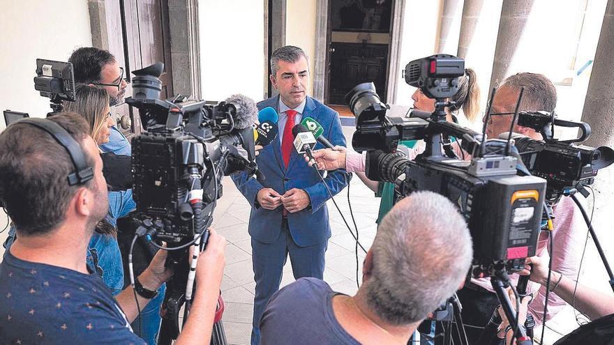 Manuel Domínguez admits that he once met with “the mediator”