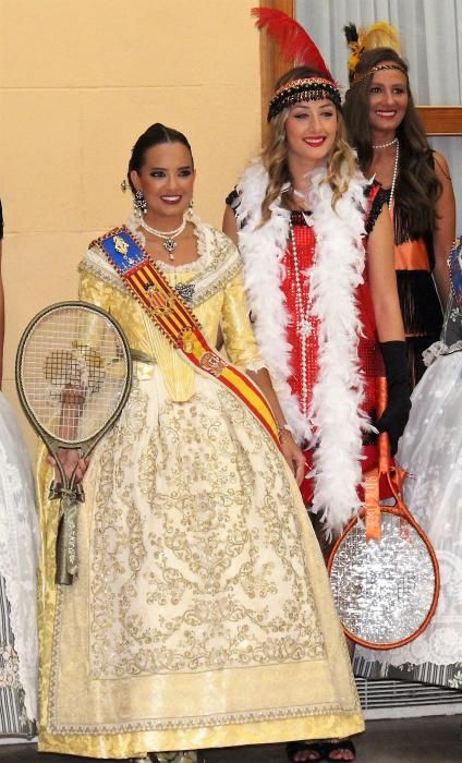 Marina, Sara, Rocío, Daniela y dos generaciones de embajadoras de la fiesta