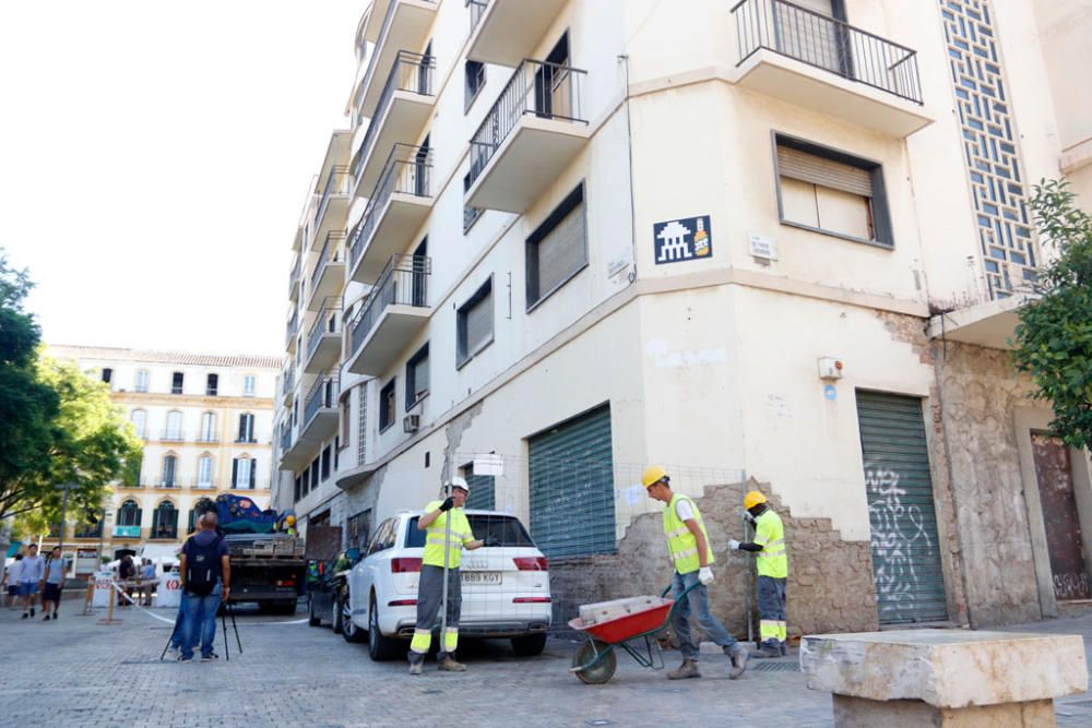 Tras la primera fase de de acondicionamiento del entorno para las obras y retirada del amianto del edificio que albergó los cines Astoria y Victoria, que durará tres semanas, llegará el derribo, tras el cual se iniciarán los trabajos arqueológicos, que durarán entre cuatro y seis meses