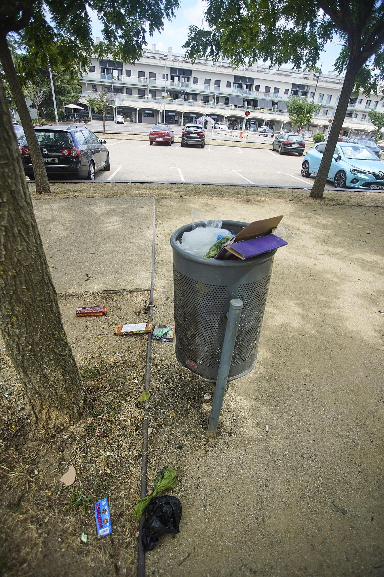 El castell de Montjuïc i el minigolf, punts recurrents de «botellón»