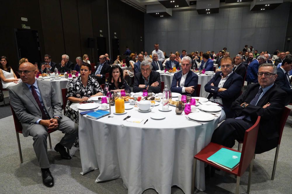 El consejero de Salud, Jesús Aguirre, participa en un desayuno informativo de La Opinión de Málaga.